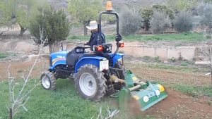 imagen de tractor agricola